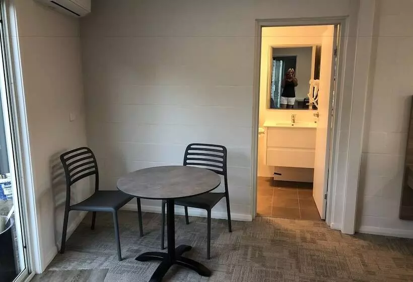 モーテル Gundagai Tourist Suites