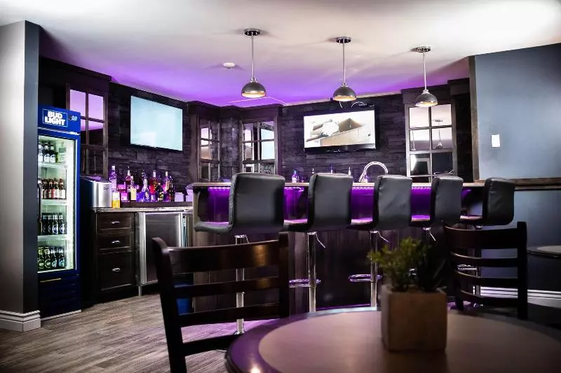 Motelli Newfound Inn & Suites