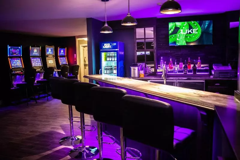 Motelli Newfound Inn & Suites