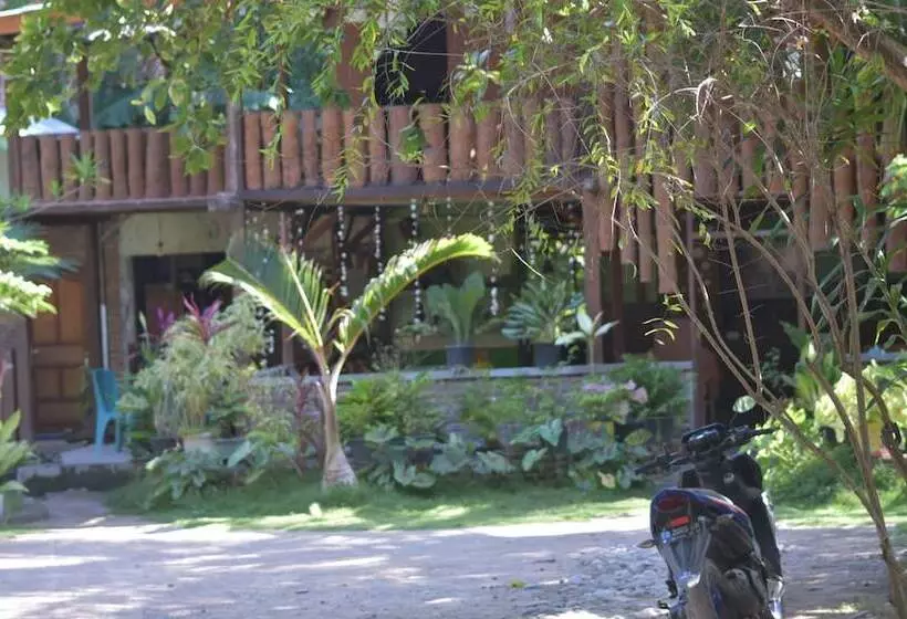 Aamiaismajoitus (B&B) Del Mar Home Stay And Cafe