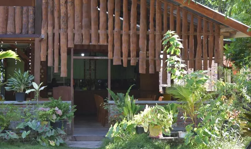 Aamiaismajoitus (B&B) Del Mar Home Stay And Cafe