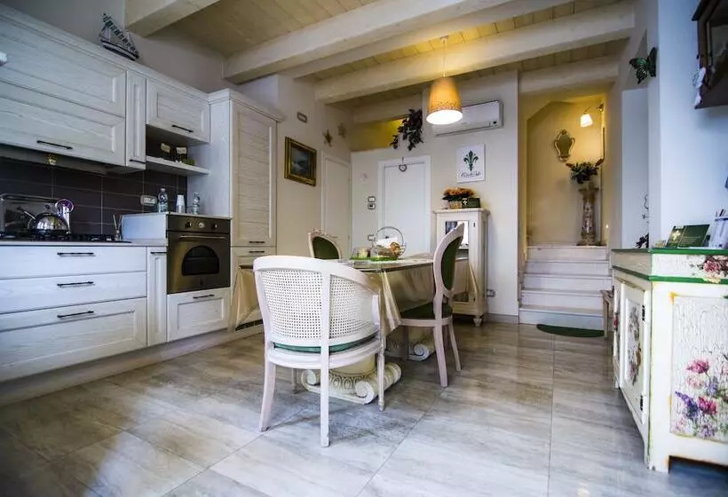 Aamiaismajoitus (B&B) Il Piccolo Giglio