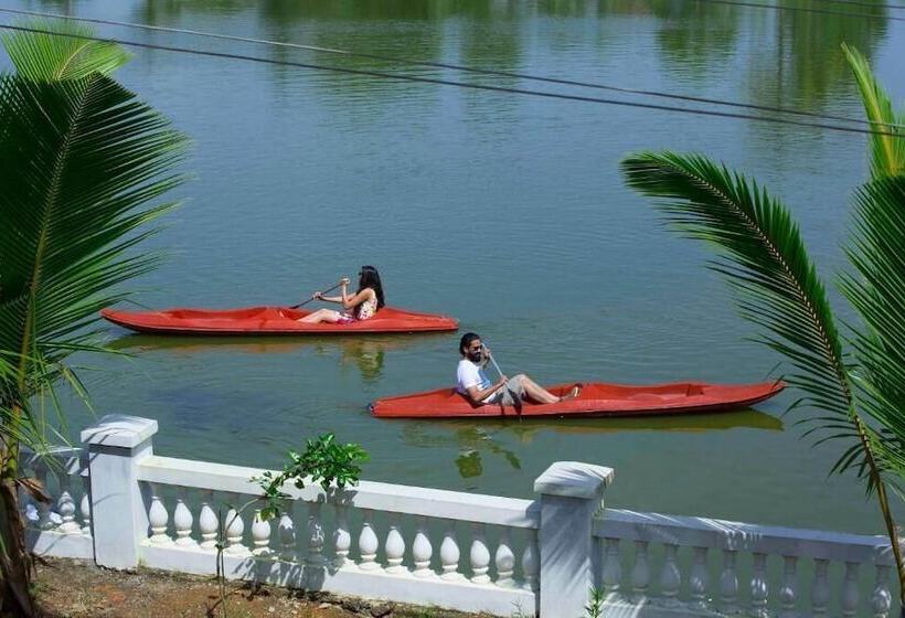 בית מלון כפרי Indriya Sands