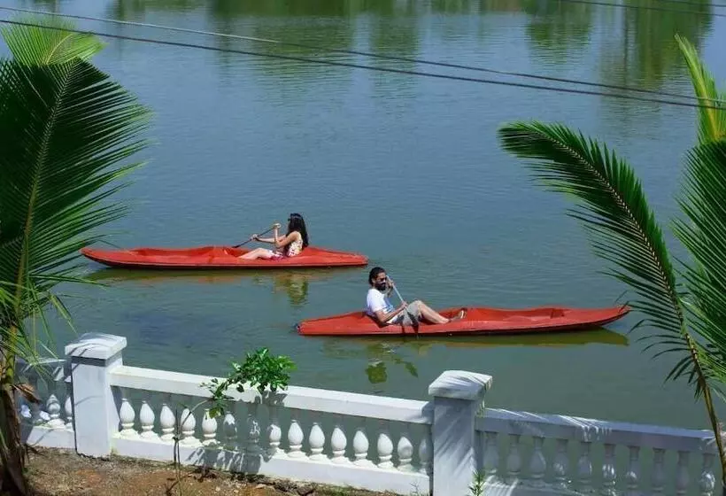 ホテル Indriya Sands