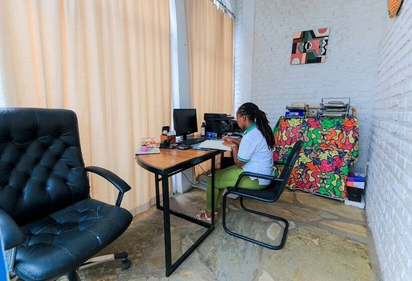 هتل Palm Garden Lodge