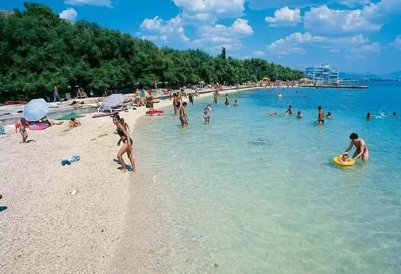 Maretsol Vacation House