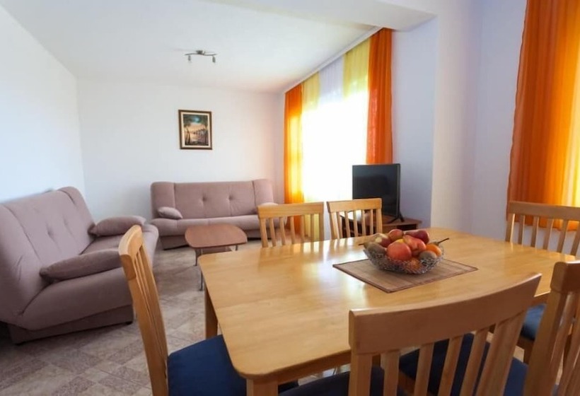 Maretsol Vacation House