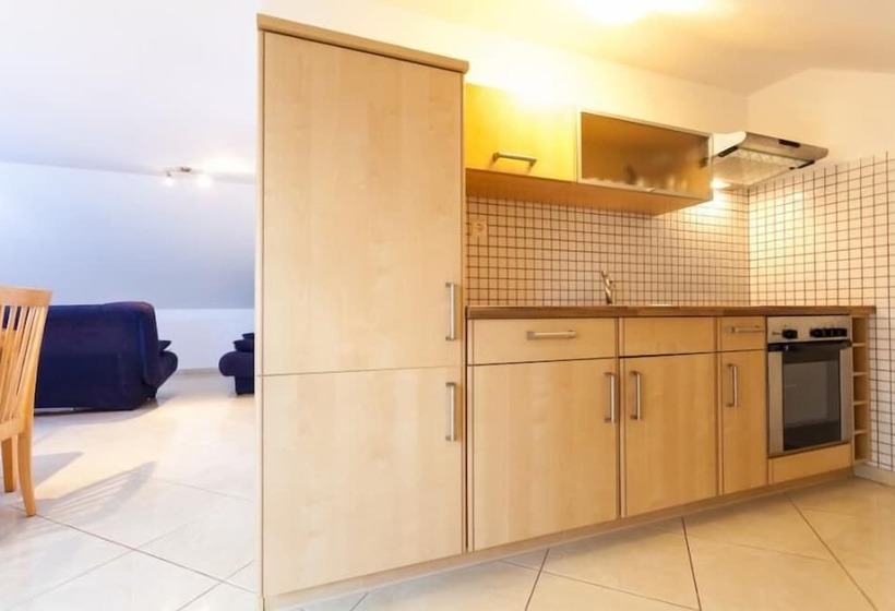 Maretsol Vacation House