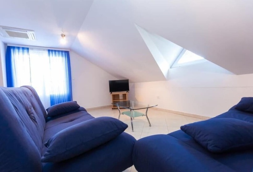 Maretsol Vacation House