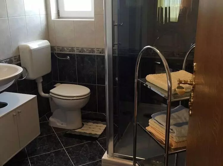 Maretsol Vacation House