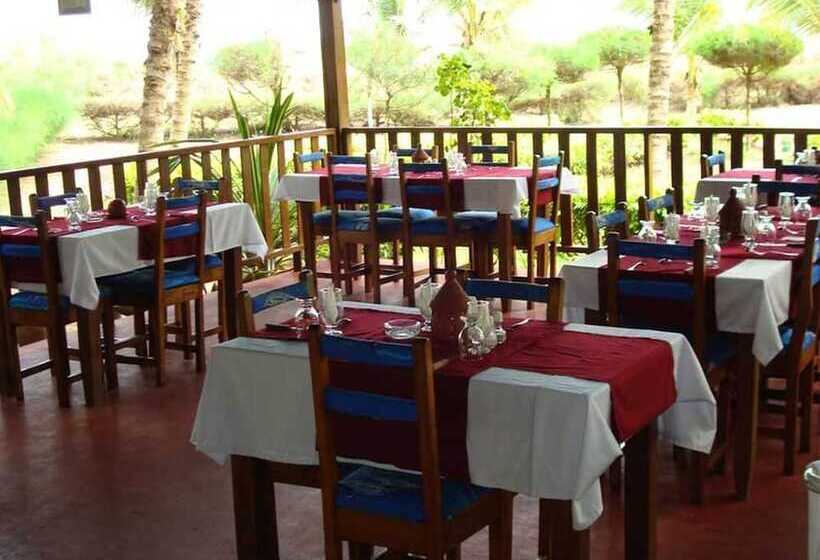 پانسیون Awalé Plage Village Vacances