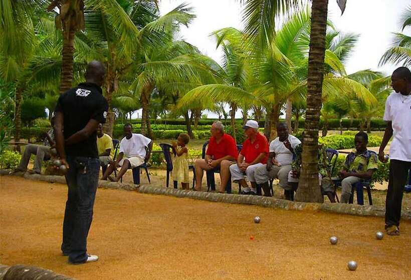 پانسیون Awalé Plage Village Vacances