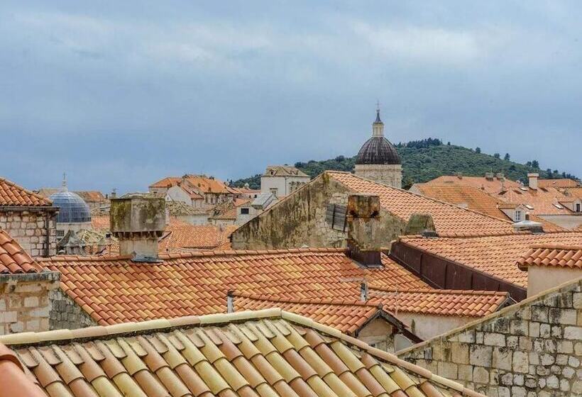 بنسيون Guest House Jeljenic