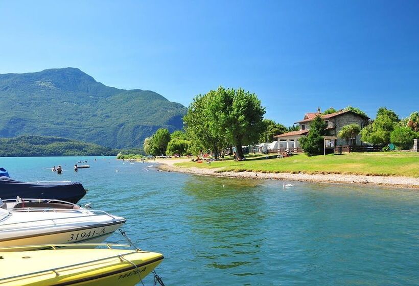 بنسيون Villa Carolina