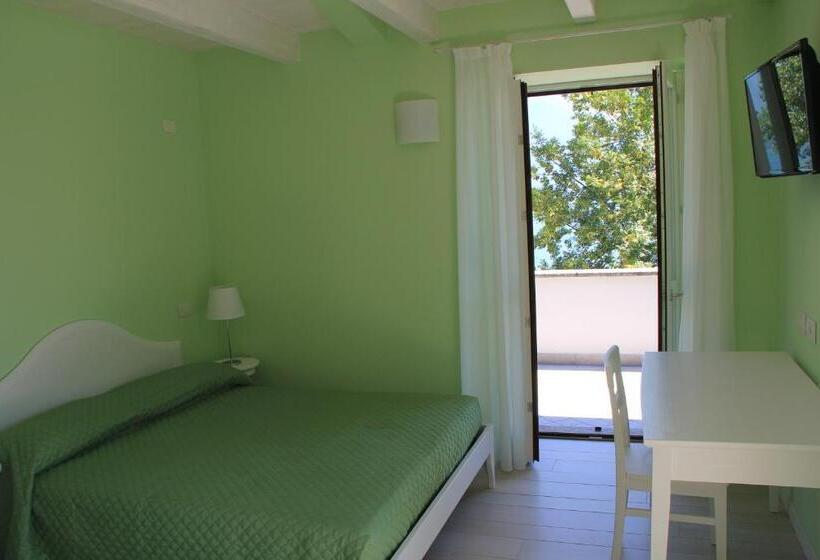 بنسيون Villa Carolina