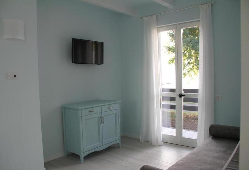 بنسيون Villa Carolina