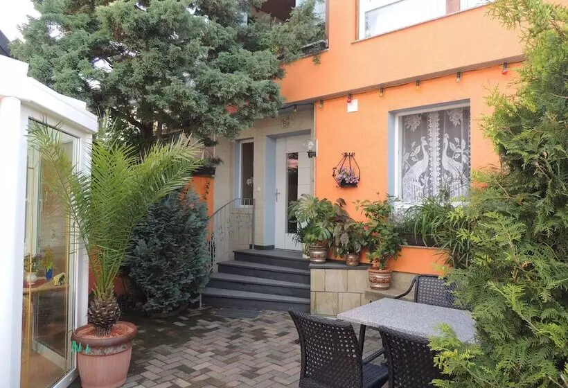 Pension 19