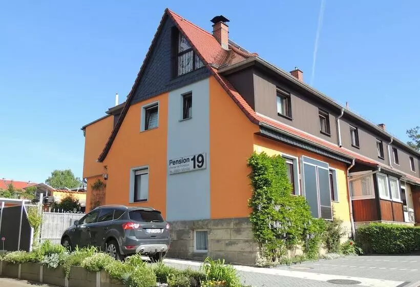 Pension 19