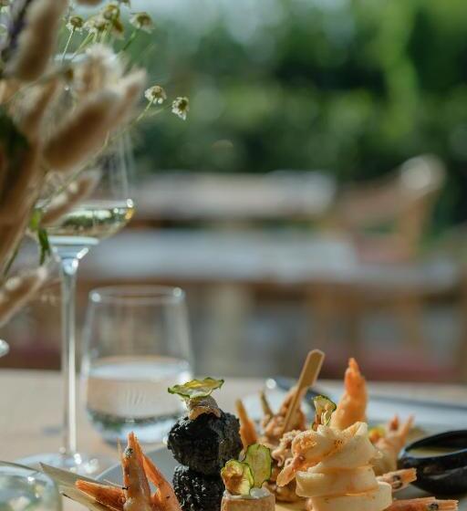 פונדק Domo 20 Hotel & Rooftop