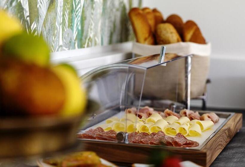 פונדק Domo 20 Hotel & Rooftop