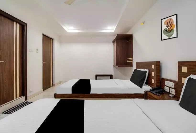 Super Hotel O Allipuram Near Railway Station