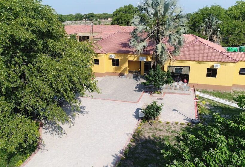 Пансион Maun Executive Inn