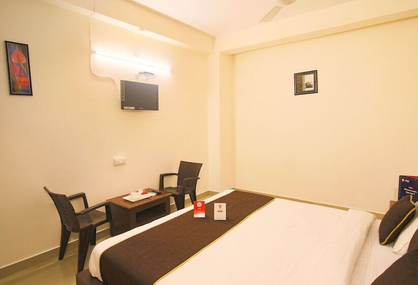 پانسیون Srk Guesthouse By Oyo Rooms