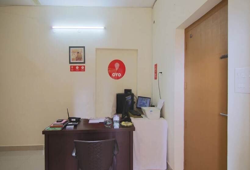 پانسیون Srk Guesthouse By Oyo Rooms