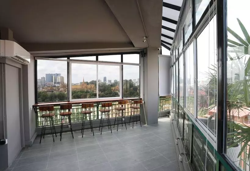 ユースホステル Sky Hotel Central Phnom Penh   Rooms & Apartments
