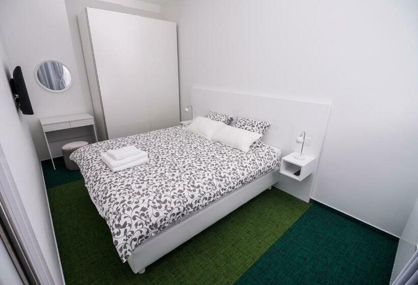 Skylux Apartments By Irundo