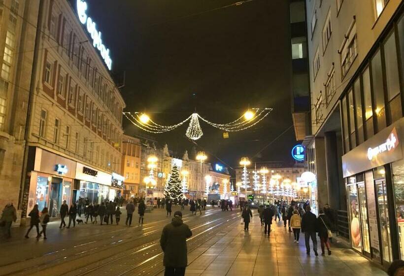 Skylux Apartments By Irundo