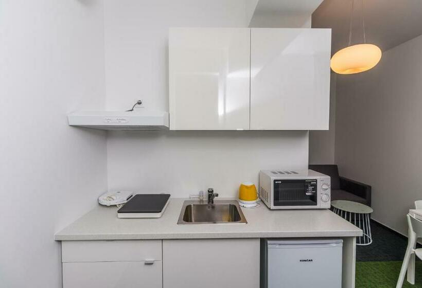 Skylux Apartments By Irundo