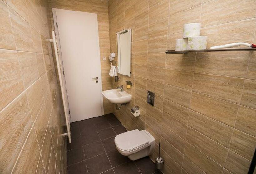 Skylux Apartments By Irundo