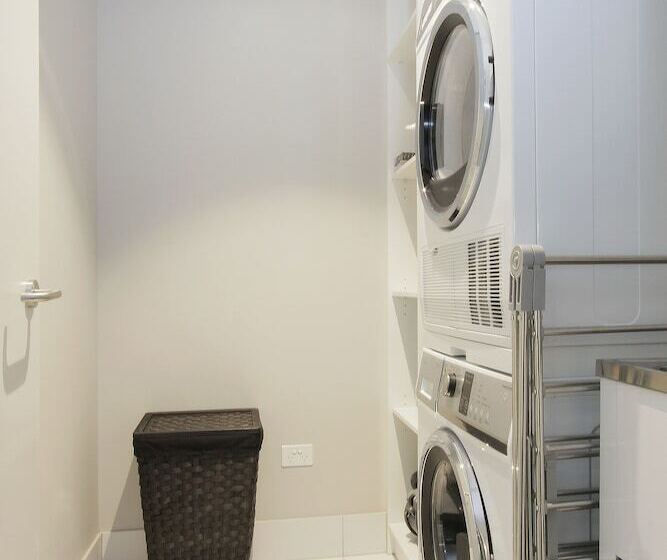 Accommodate Canberra The Pier