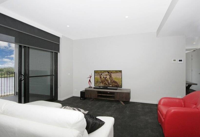 Accommodate Canberra The Pier