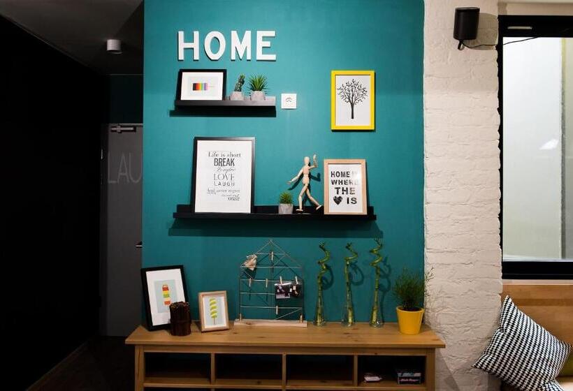 هاستل Safestay Warsaw Old Town