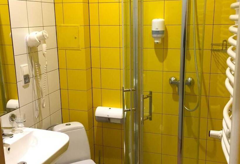 هاستل Safestay Warsaw Old Town