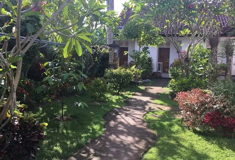 ベッドアンドブレックファースト Semeton Homestay
