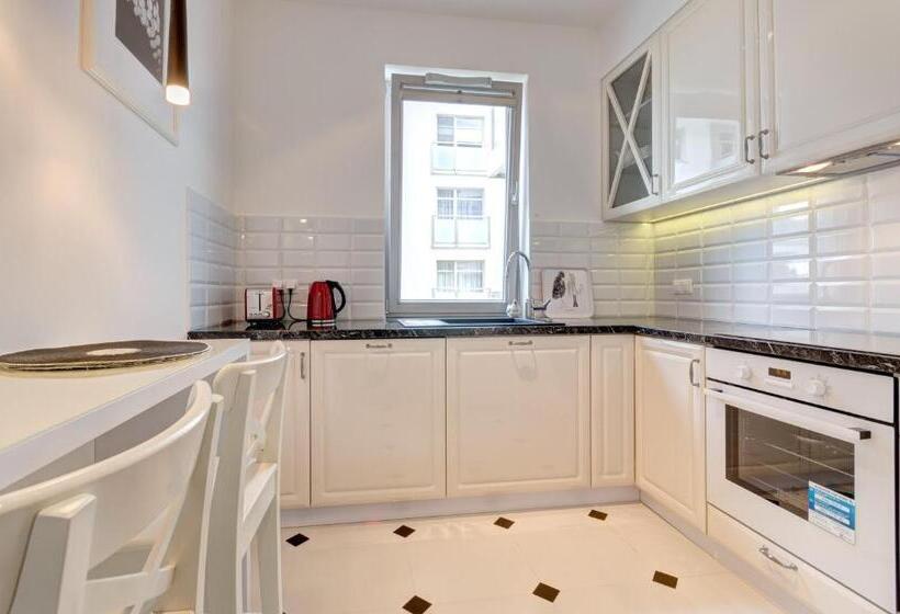 Dom & House Apartments   Marina Residence