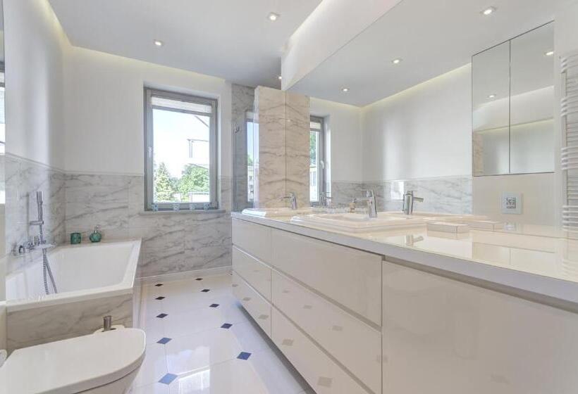 Dom & House Apartments   Marina Residence