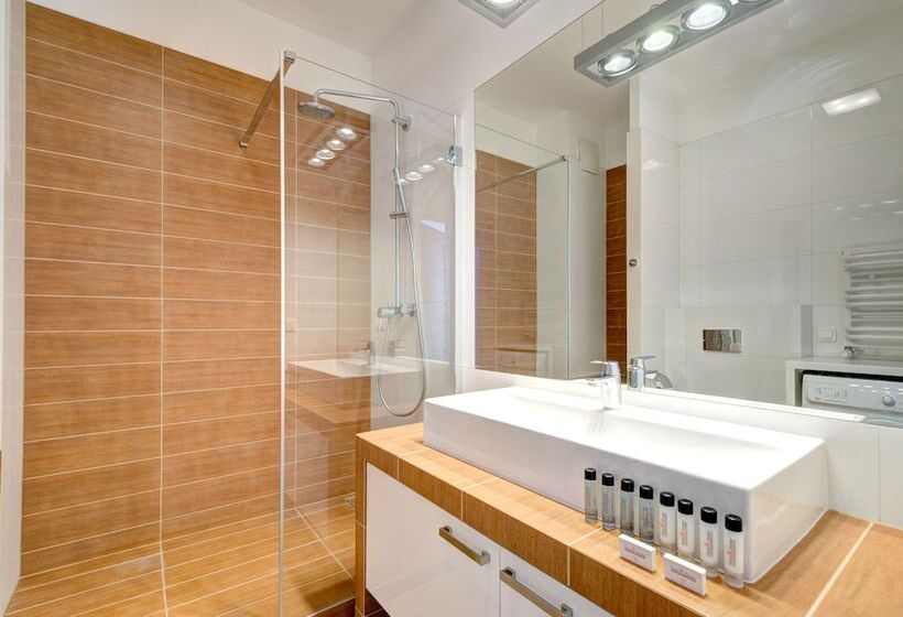 Dom & House Apartments   Marina Residence