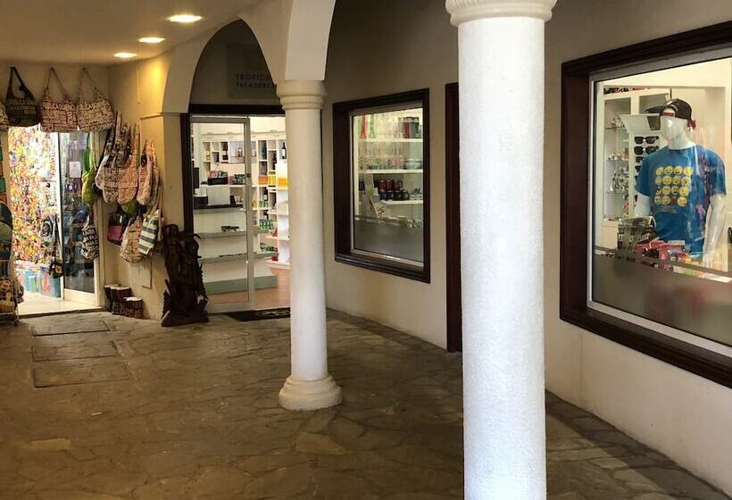 هتل Lifestyle Kosher Tropical Suites