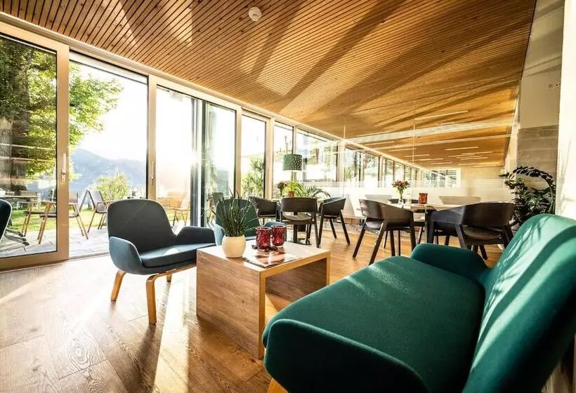 ホテル Villa Postillion Am See