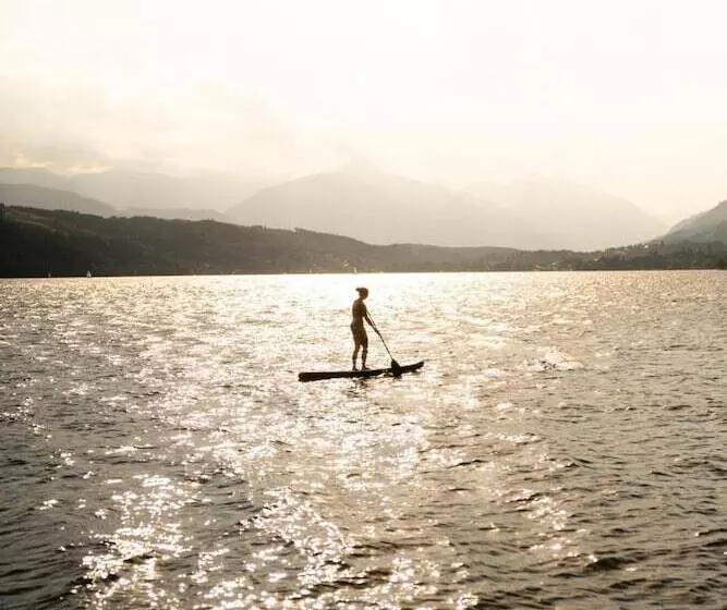 ホテル Villa Postillion Am See