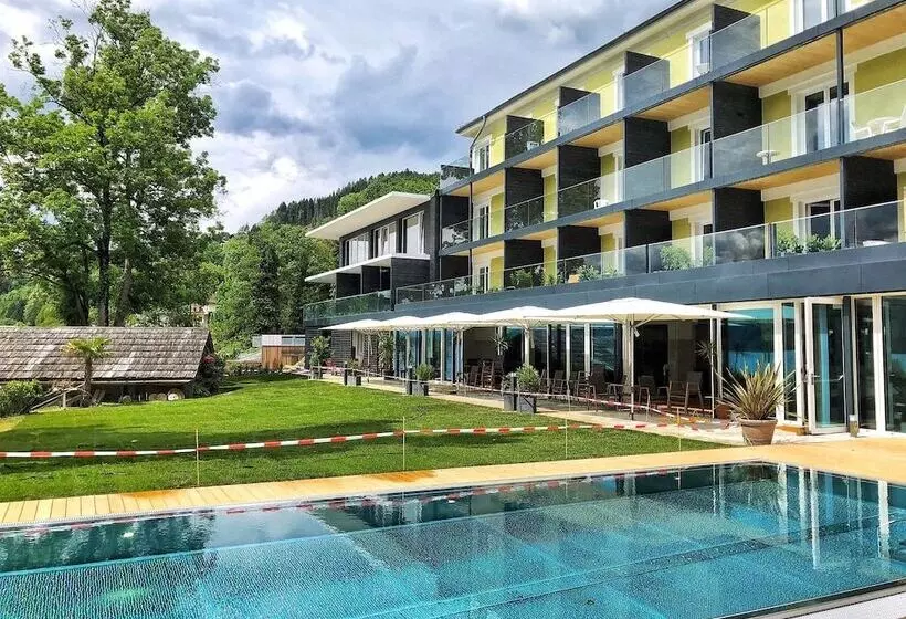 ホテル Villa Postillion Am See