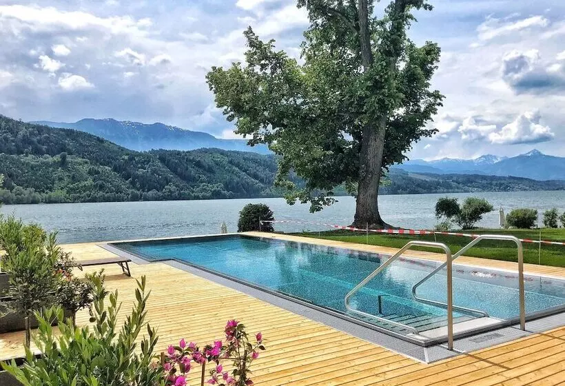 ホテル Villa Postillion Am See