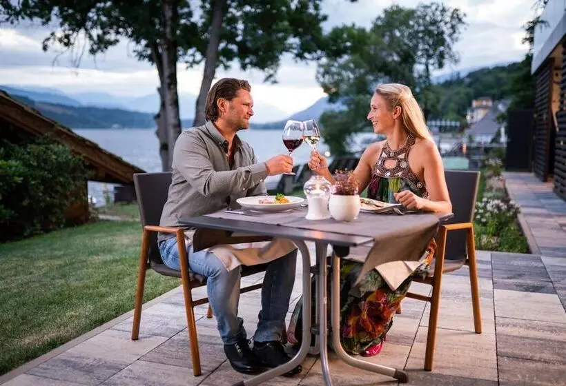 ホテル Villa Postillion Am See