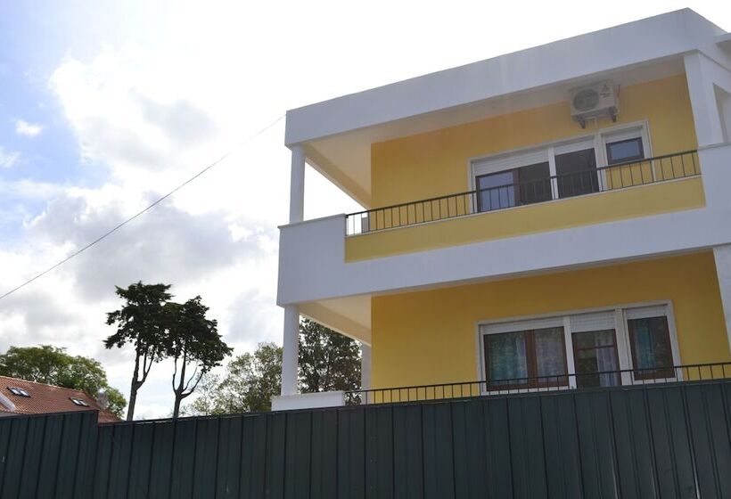 Pensiune Casa Amarela Belém