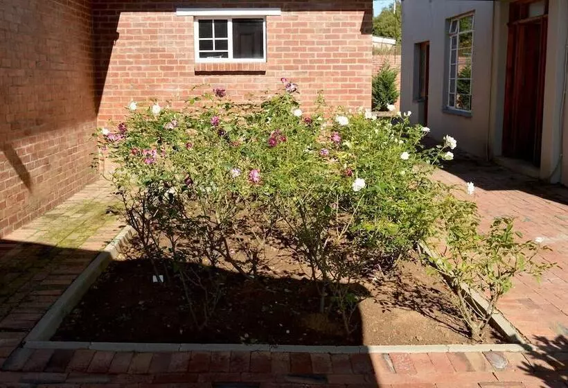 پانسیون Village Lodge Harrismith