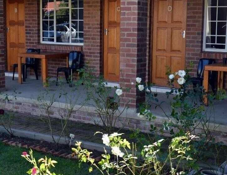 膳宿费 Village Lodge Harrismith